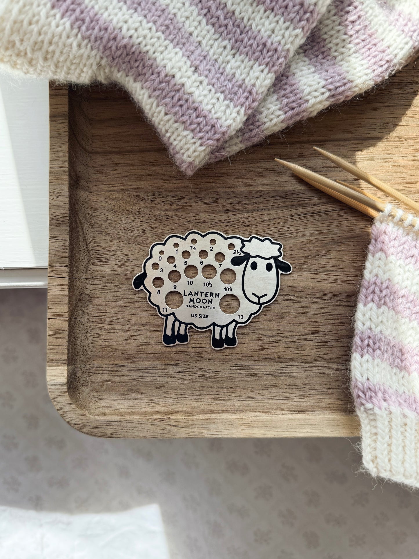 Lantern Moon Meadow pinnemåler